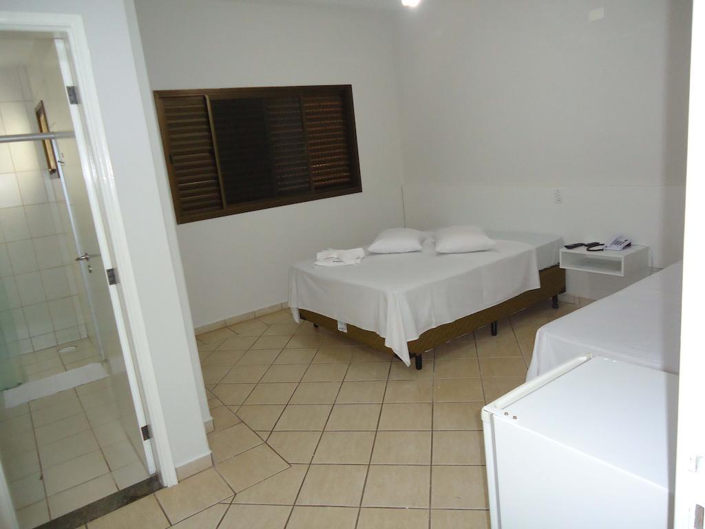 Big Executive Hotel Araguari Δωμάτιο φωτογραφία